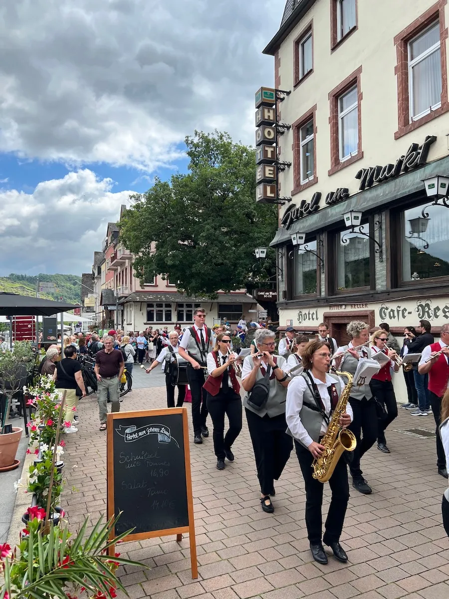 Der Musikverein auf dem Umzug des Hansenordens